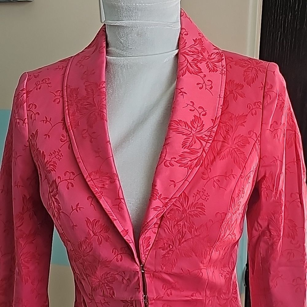 Guess collection hot pink silk like fitted jacket size 2